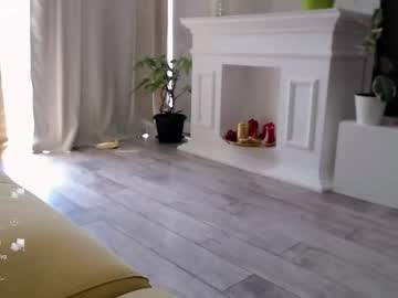 girl small_blondee image #2115915