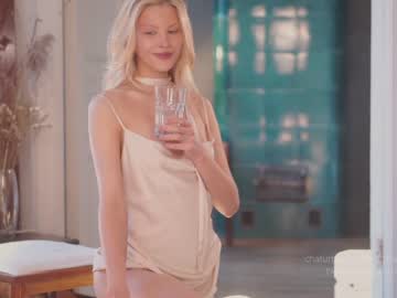 girl _2strangers image #5353514