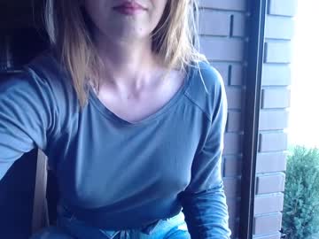 girl juicy_peach88 image #2109984