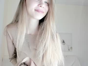 girl infinite_reality image #6156301