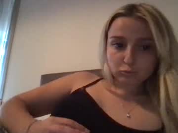girl lilchloelovee image #6939409