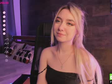 girl yolandabertha image #3912694