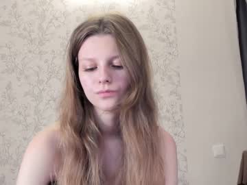 girl alainaestrada image #5497983