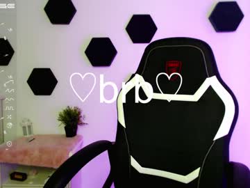 girl small_blondee image #3849779