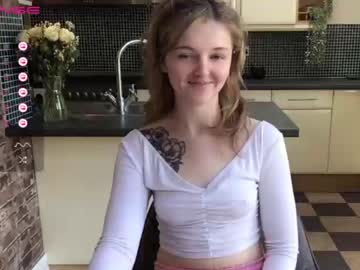 girl lucydelovely image #3965779