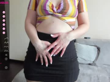 girl emilymilf__ image #4056698