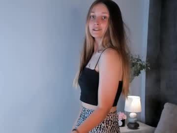girl _green_green_ image #6954229