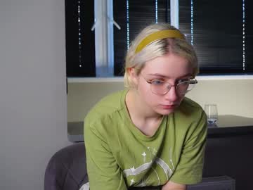girl cathrynbelger image #7020023