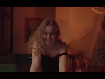 girl chillwithkira image #1358878