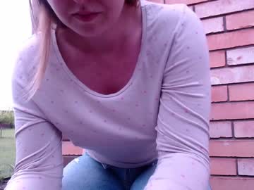 girl juicy_peach88 image #2009316