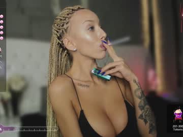 girl royalsquirt_ image #5203228
