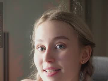 girl sonyaericsson image #6799638
