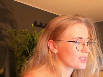 girl linellali image #2971687