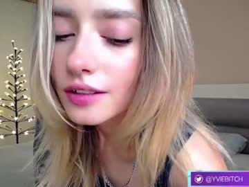 girl _yvie_ image #3300465