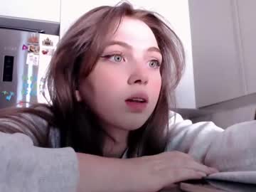 girl small_blondee image #1716324