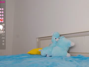 girl small_blondee image #3087105