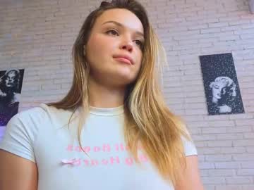 girl peachylina image #7055539