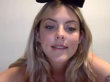 girl charlitbaker image #5478939