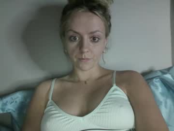 mollyharttt sex webcam