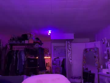 girl ultravioletts image #6998204