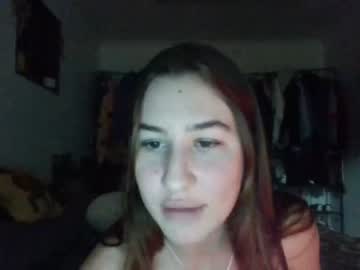 girl justmeandmypeach image #2604950