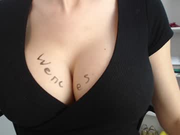 girl eat_mee_out image #1543705