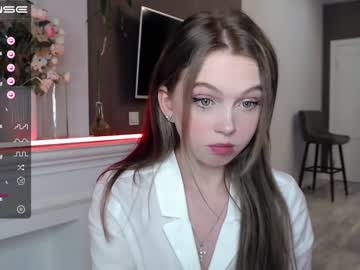 girl small_blondee image #2762247