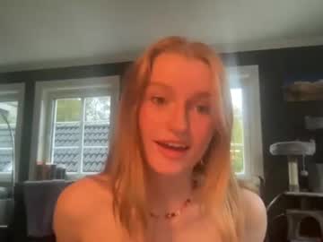 girl frecklytaylor image #2698435