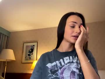 girl toocutetohandle image #2580131