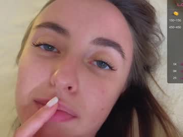 girl look_at_show image #5284497