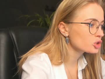 girl linellali image #2868495