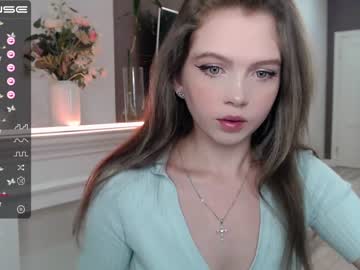 girl small_blondee image #2755346