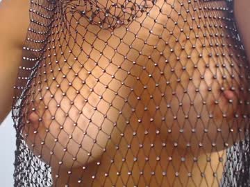girl eat_mee_out image #2827076
