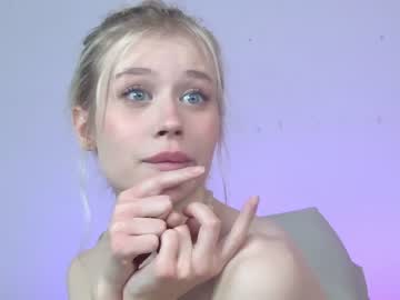 girl shycinderella image #4073393
