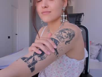 girl adriana_hill image #2087478