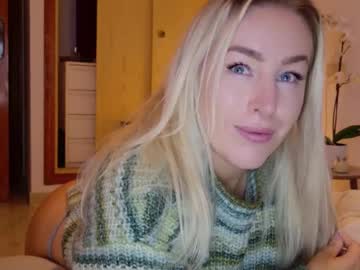 girl christinasiemone image #6992494