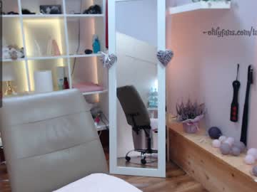 girl taralanes image #617218