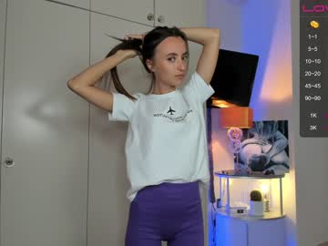 girl look_at_show image #4968060