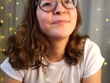 girl helenmoors image #5800687