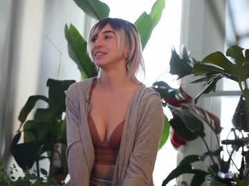 girl lizmreow image #3782467