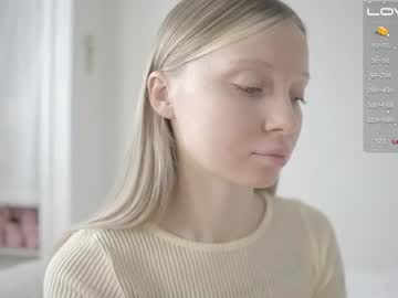 girl pureangeldolores image #5943125