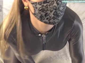 girl blondehottiek image #6109599