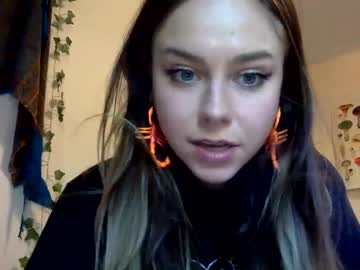 girl lillypadgrl image #5514975