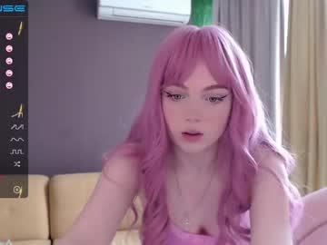 girl small_blondee image #1713197