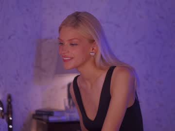 girl _2strangers image #2070241