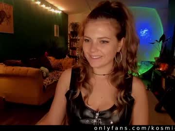 girl kosmickate image #2932084