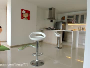 girl halliee image #1408140