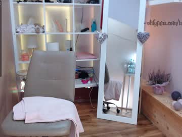 girl taralanes image #582498