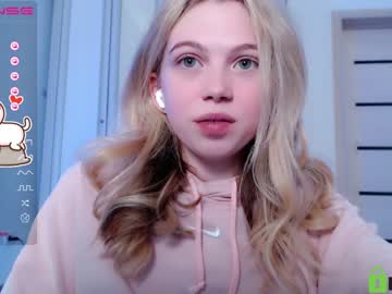 girl small_blondee image #3664199