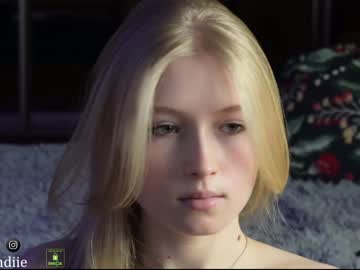girl bestblondiiecb image #5744467